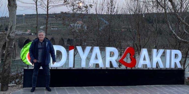 Başım gözüm üstüne…