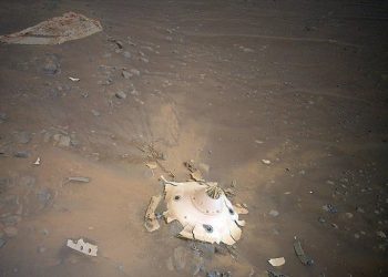 NASA, Perseverance’ı Mars’a indiren paraşütün kalıntılarını görüntüledi