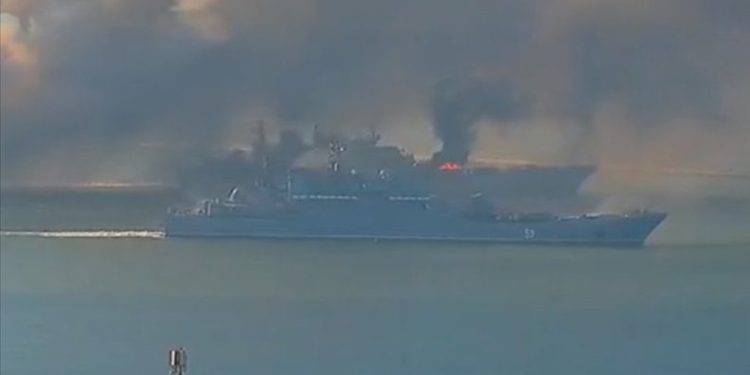 Pentagon: “Moskva Kruvazörü” Ukrayna tarafından vuruldu