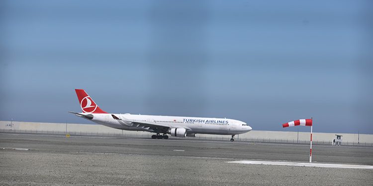 Rize-Artvin Havalimanı’na ilk yolcu uçağı iniş yaptı