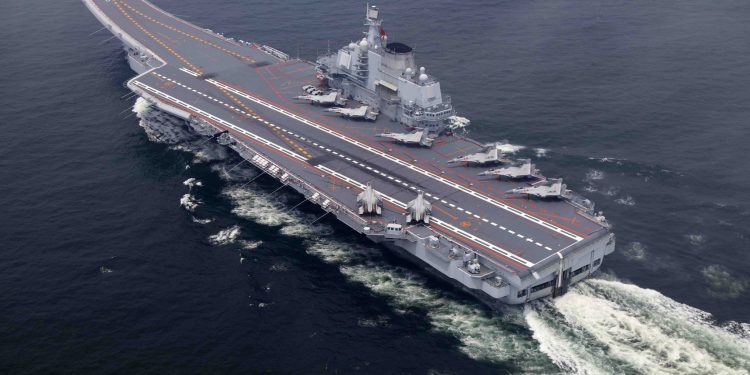 Çin’in Liaoning uçak gemisi, 7 parçalık filoyla Pasifik Okyanusu’na açıldı