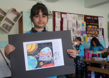 7 yaşındaki Karin Berra NASA’nın resim yarışmasında birinci oldu