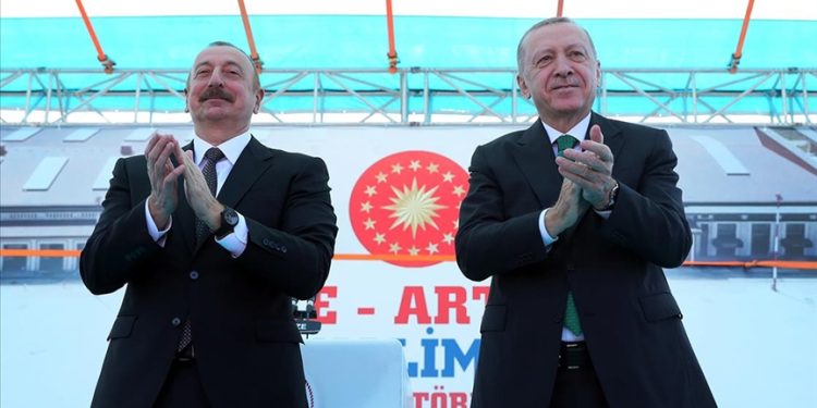 Rize-Artvin Havalimanı hizmete açıldı