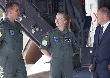 Berlin Uluslararası Uzay ve Havacılık Fuarı kapılarını açtı