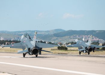 Balıkesir’de donanımlı savaş pilotları yetişiyor