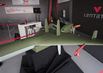 Türkiye’nin yeni kamikaze İHA’sı Kargı ilk kez sergilendi