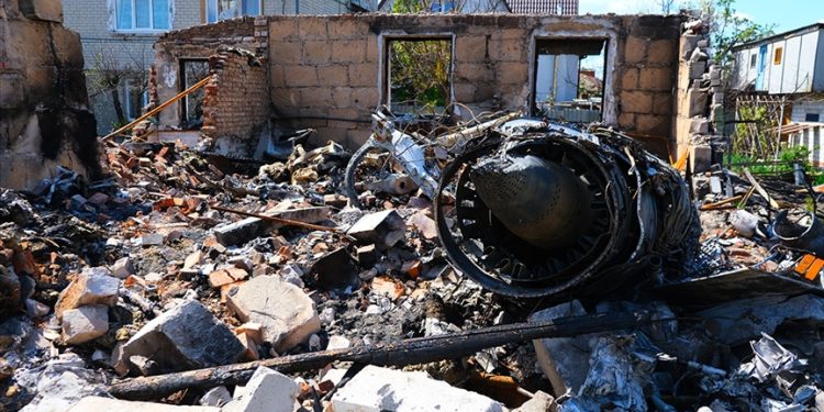 Rusya: Su-25 savaş uçağı ile Mi-24 helikopteri düşürdük