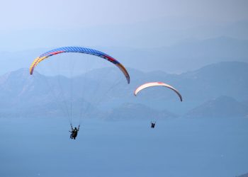 Babadağ’dan ilk 6 ayda 54 bin yamaç paraşütü uçuşu yapıldı
