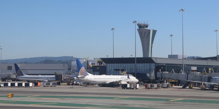 San Francisco Havalimanı bomba ihbarı nedeniyle boşaltıldı