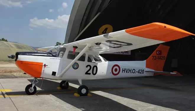 Afyonkarahisar’da eğitim uçağı düştü