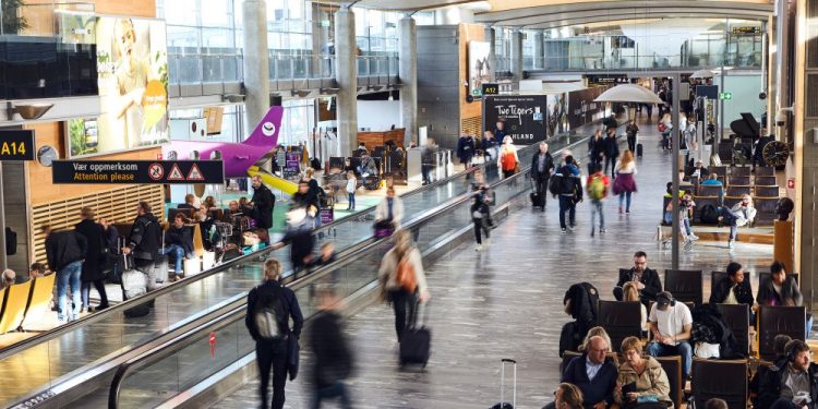 Norveç, Rusya ile vize anlaşmasını askıya aldı