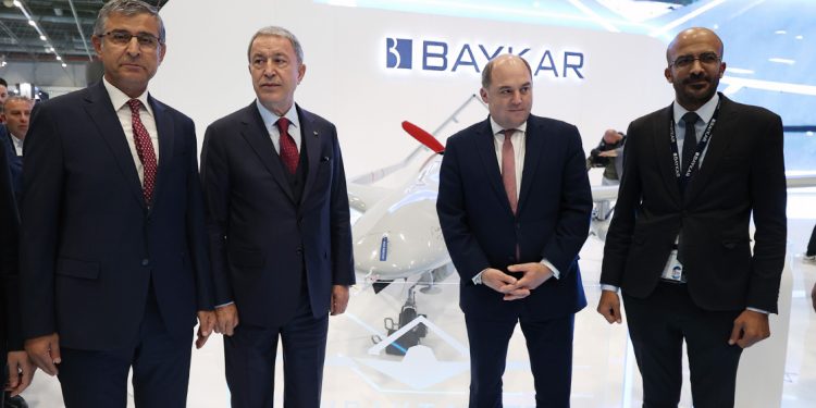 İngiltere Savunma Bakanı Wallace’tan Bayraktar TB2 açıklaması