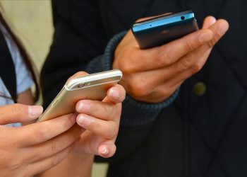 Yurt dışından telefon getirmede yeni karar: Muafiyet yoksa gümrükte kalacak