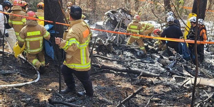 G. Kore’de orman yangını için havalanan helikopter düştü: 5 ölü