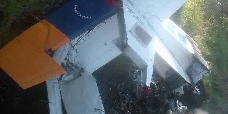 Venezuela’da düşen uçaktaki 5 asker öldü