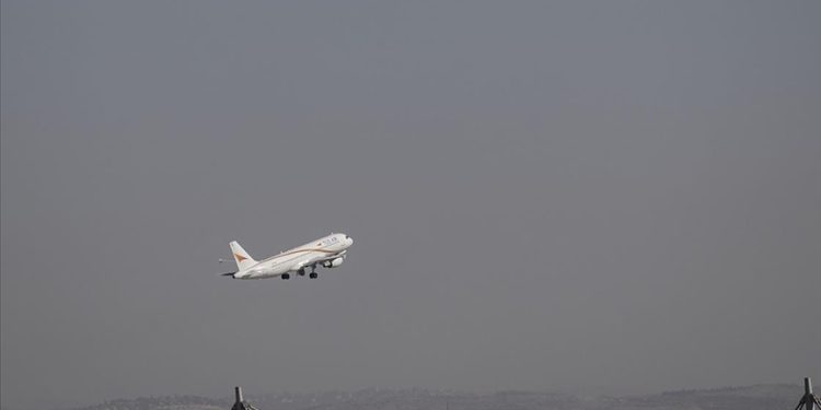 İsrail’den Katar’a ilk doğrudan uçak seferi