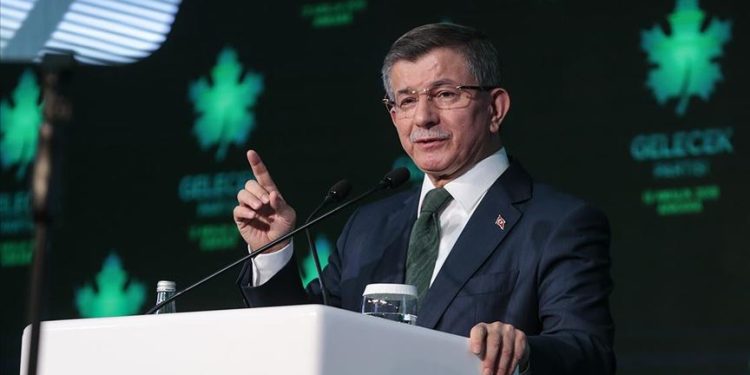 Davutoğlu: Başbakanken kullandığım jette uyuşturucu taşındı