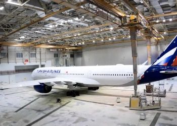 THY uçağı Aeroflot renklerinden özüne döndü