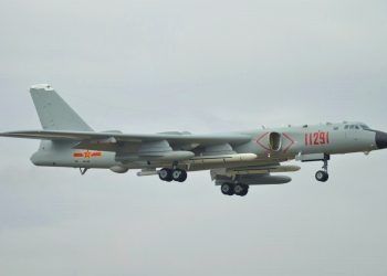 Çin’e ait bombardıman uçakları, Tayvan hava savunma sahasına girdi