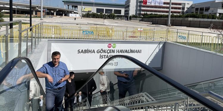 Sabiha Gökçen Metro Hattı’nı 2 ayda 1,4 milyon yolcu kullandı