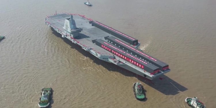 Çin’in üçüncü uçak gemisi bu sene testlere başlıyor