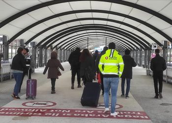 İstanbul Havalimanı metrosu yolcu taşımaya başladı