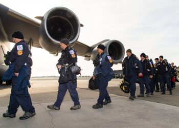 ABD’den 161 kişilik arama kurtarma ekibi yola çıktı
