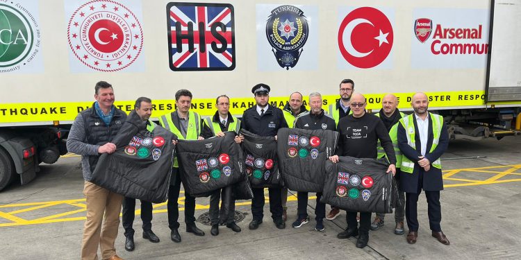 Arsenal’den deprem bölgesine yardım