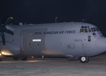 Norveç’in C-130 uçağı 22 yaralı depremzedeyi İstanbul’a taşıdı