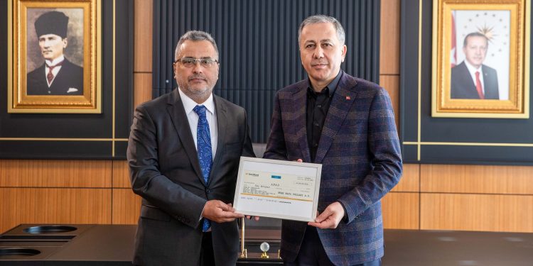 THY, 2 milyar TL’yi İstanbul Valisi Yerlikaya’ya teslim etti