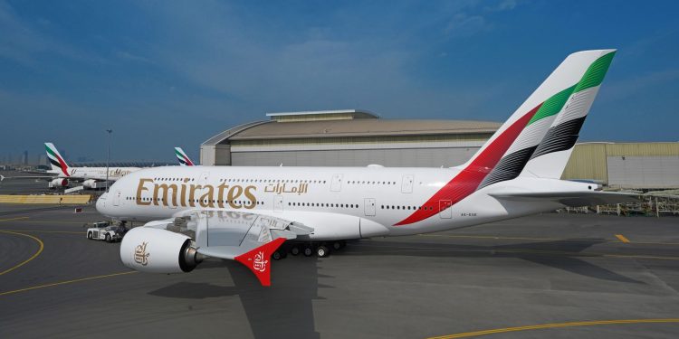 Emirates, uçak boyamasını üçüncü kez değiştirdi