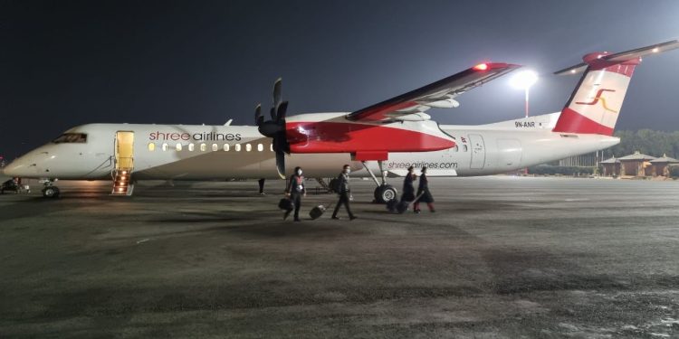 Nepal uçağı motorda ‘yangın belirtisi’ nedeniyle acil iniş yaptı