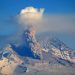 Rusya’da Kamchatka Volkanı patladı, uçuşlar aksıyor!