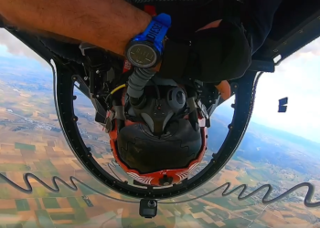 Hürkuş ile ters uçuş nasıl yapılır?