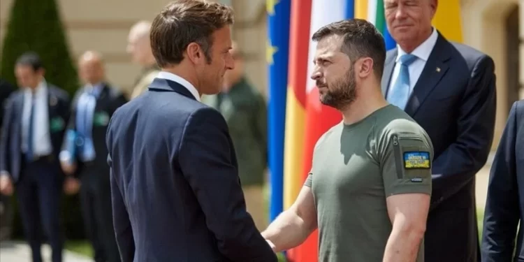 Fransa, Ukraynalı savaş uçağı pilotlarını eğitecek