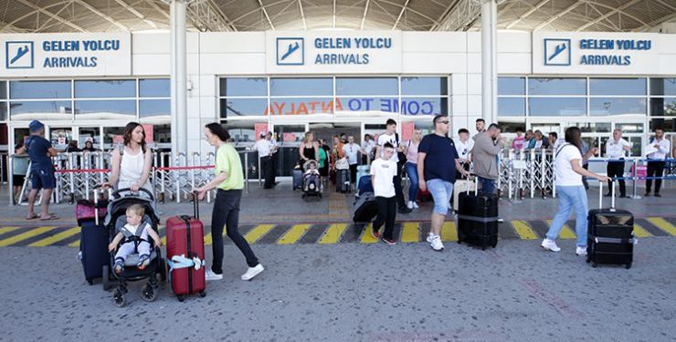 Antalya 16 milyon turist hedefine ilerliyor