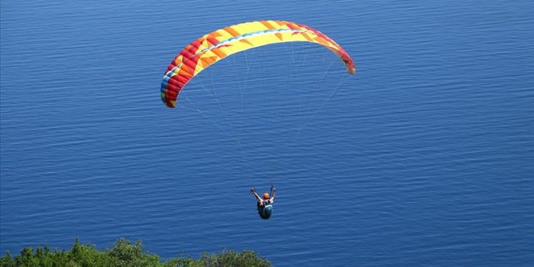 Uçmakdere bayramda gökyüzüyle buluşmak isteyenleri ağırlıyor