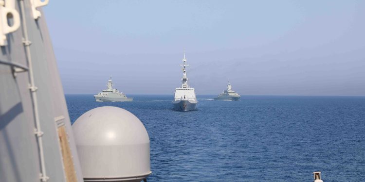 ABD savaş gemileriyle Orta Doğu’da İran’a karşı duracak