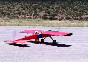 Yabancı uyruklu öğrenciler TEKNOFEST için İHA prototipi uçurdu