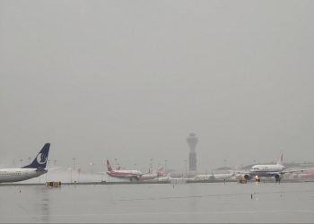 Pekin Daxing Havalimanı yoğun yağış nedeniyle göle döndü