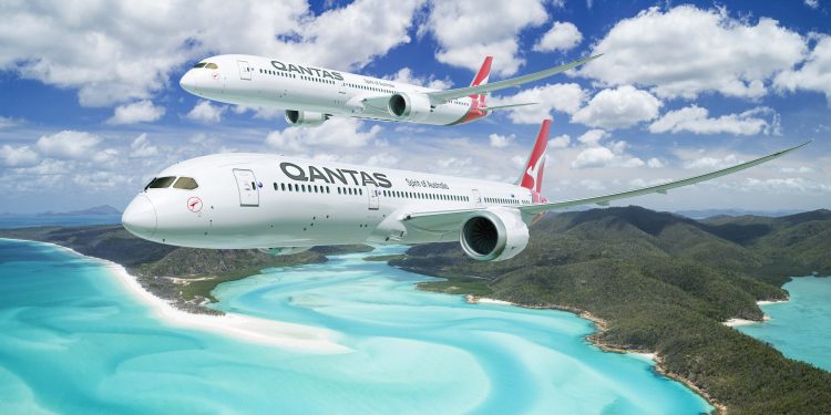 Qantas’tan Boeing’e 12 uçaklık 787 Dreamliner siparişi