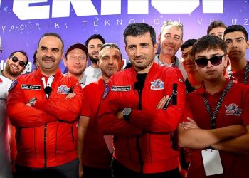 Bakan Kacır: Gökyüzüne Türk’ün imzasını atmaya devam edeceğiz