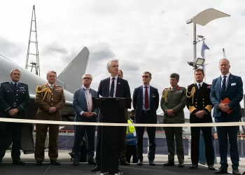 Protestolar eşliğinde Londra savunma fuarı..!