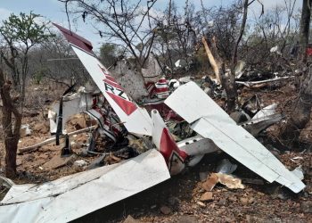 Zimbabve’de uçak kazasında 6 kişi öldü