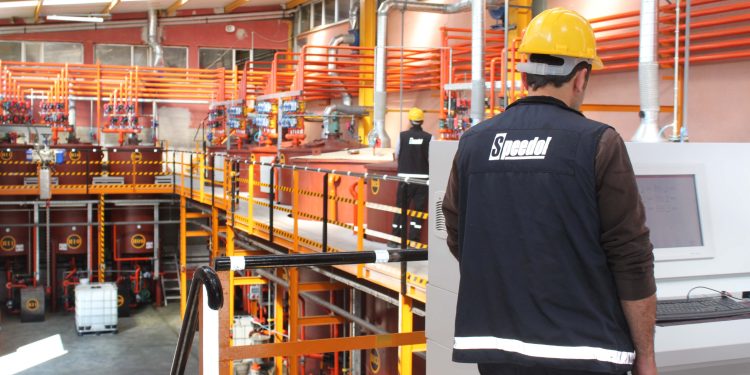 İlk uçak motorunun yerli ve milli yağı üretildi