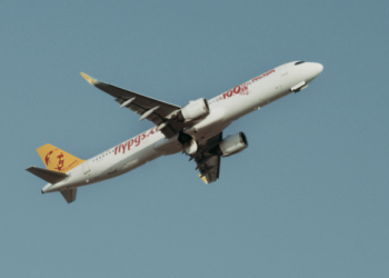 Pegasus’tan 100’üncü uçağı Cumhuriyet’e özel film