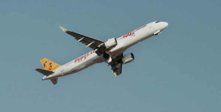 Pegasus’tan 100’üncü uçağı Cumhuriyet’e özel film