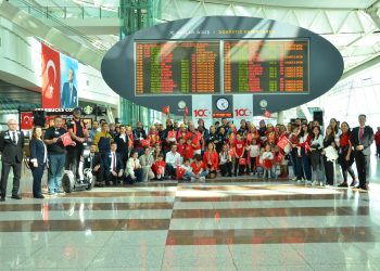 TAV Havalimanları’nda Cumhuriyet’in 100. yılı kutlandı
