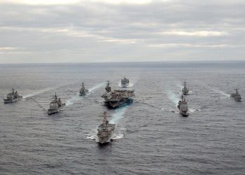 İsrail’e fırlatılan 3 füze ABD uçak gemileri tarafından vuruldu