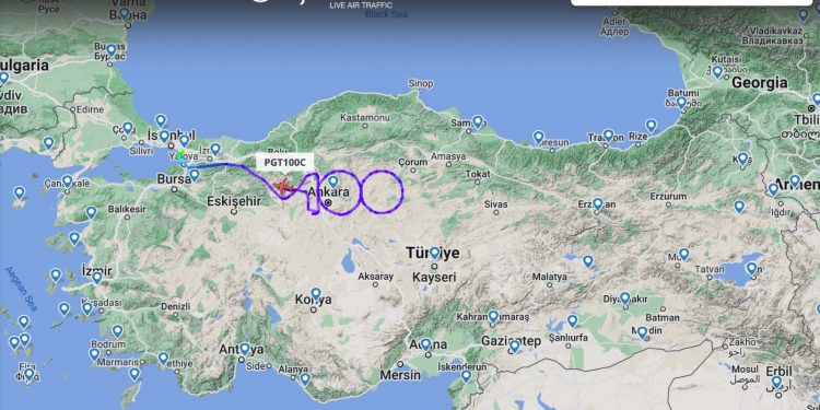 Pegasus, 100. uçağı Cumhuriyet ile Ankara semalarında 100 çizdi!